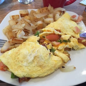 Apple Walnut Café - Omelette - fair at best - Breakfast & Brunch Near Me - Broomall, Pennsylvania Apple Walnut Café - Omelette - fair at best - Breakfast & Brunch Near Me - Broomall, Pennsylvania