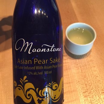 Sho Sushi Bar & Kitchen - Asian Pear Saki - Japanese Near Me - Calgary, Alberta Sho Sushi Bar & Kitchen - Asian Pear Saki - Japanese Near Me - Calgary, Alberta