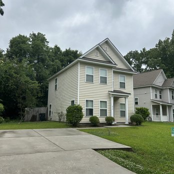 Avondale Pressure Washing - Post soft wash and concrete surface cleaning - Pressure Washers Near Me Avondale Pressure Washing - Post soft wash and concrete surface cleaning - Pressure Washers Near Me