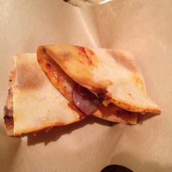 Aiò - Pizzeta de chorizo - Italian Near Me - Madrid, M