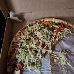 Big Al's Pizza Plus - Big Al's crappy pizza.