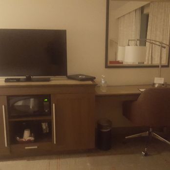 Hampton Inn & Suites Kenosha Pleasant Prairie - Plenty of work and entertainment spaces - Hotels Near Me - Kenosha, Wisconsin Hampton Inn & Suites Kenosha Pleasant Prairie - Plenty of work and entertainment spaces - Hotels Near Me - Kenosha, Wisconsin
