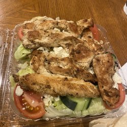 Greek Salad with Grilled Chicken