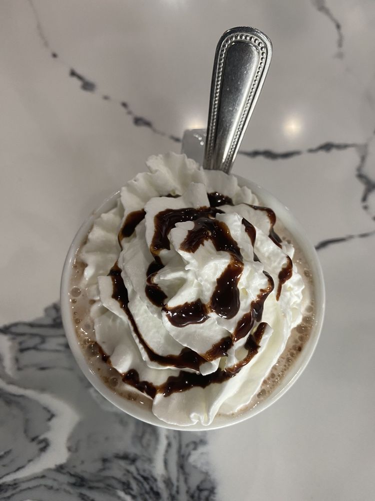 Trumbull Cafe & Grill