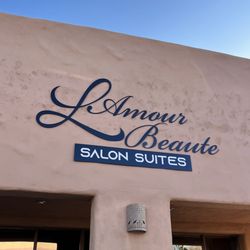 L’Amour Beaute - Signage