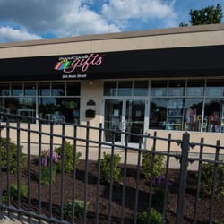 Good Cause Gifts - Good Cause Gifts Store Front - 384 Main Street, Berlin, CT 06037