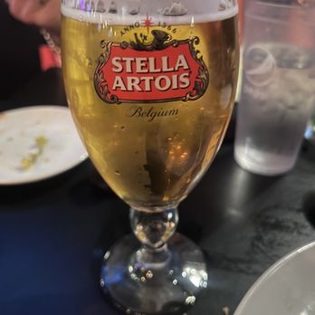 Lewis' - Stella - Sports Bars Near Me - Norwood, Massachusetts