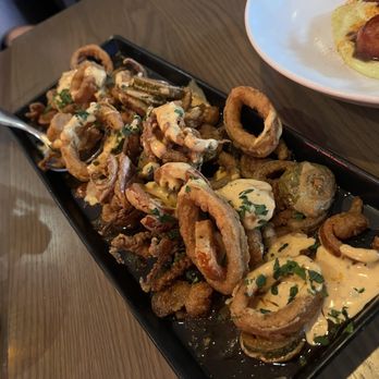 Giana Restaurant - Fried calamari - Pizza Near Me - Easton, Massachusetts