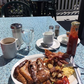 Edie Rae's Cafe - Leo breakfast sub French toast - Breakfast & Brunch Near Me - Powell River, British Columbia