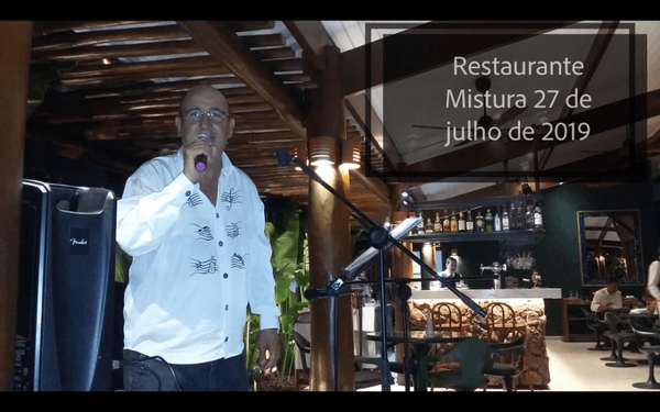 navarro-show-colomars-alpes-maritimes-france-jazz-blues-phone