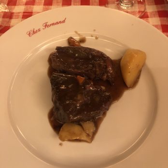Chez Fernand - Beef bourguignon - French Near Me - Paris, 75 Chez Fernand - Beef bourguignon - French Near Me - Paris, 75