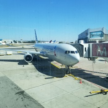 Aeroporto de Lisboa - American Airlines had a jetway unlike Delta. - Airports Near Me - Lisbon, 11 Aeroporto de Lisboa - American Airlines had a jetway unlike Delta. - Airports Near Me - Lisbon, 11