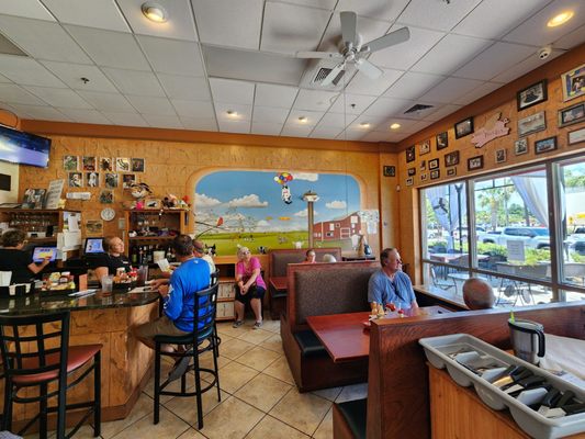 Kitty's Kafe by null