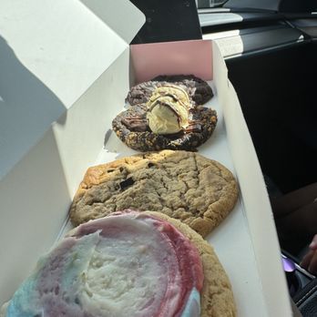 Crumbl - Lockport - 4-Pack 4-Pack - Bakeries Near Me - Lockport, Illinois Crumbl - Lockport - 4-Pack 4-Pack - Bakeries Near Me - Lockport, Illinois