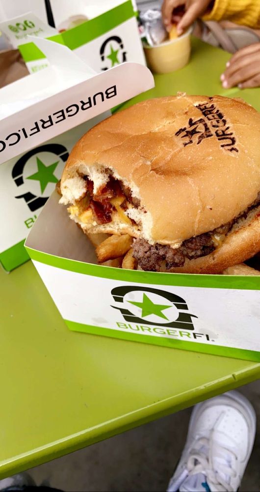 BURGERFI CLOSED Updated September 2024 70 Photos & 128 Reviews