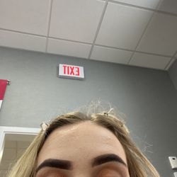 Ulta Beauty - Overlined way too dark eyebrows. Wrong color eye shadow than what was suggested.