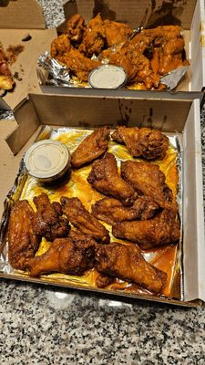Wingnutz Bar and Grill by null