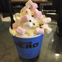 Hot chocolate with whipped cream and marshmellows