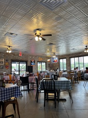 Gus's World Famous Fried Chicken by null
