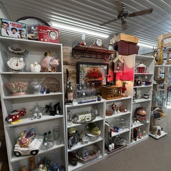 Village Mill Antiques - Antiques Near Me - Salado, Texas