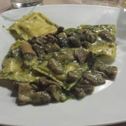 L'osteria del Vicolo - Raviolacci con porcini e pesto