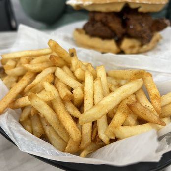 Munch Eatery - Cajun Fries - Bakeries Near Me - Ansonia, Connecticut