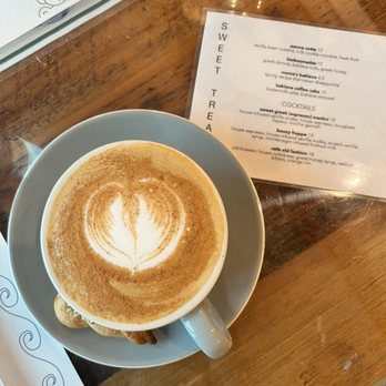 Psomi - Cappucino - Bakeries Near Me - Tampa, Florida