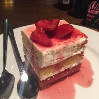 LongHorn Steakhouse - Strawberries and cream cheese shortcake! Gotta try!! Light so you won't feel guilty about having dessert! - Steakhouses Near Me - Bartlett, Tennessee LongHorn Steakhouse - Strawberries and cream cheese shortcake! Gotta try!! Light so you won't feel guilty about having dessert! - Steakhouses Near Me - Bartlett, Tennessee