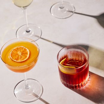 Earls Kitchen + Bar - Canadian (New) Near Me - Edmonton, Alberta Earls Kitchen + Bar - Canadian (New) Near Me - Edmonton, Alberta