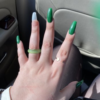 Lt Nails - nails - Nail Salons Near Me - Cicero, Illinois
