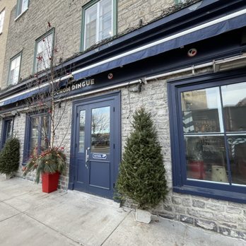 Cochon Dingue - Breakfast & Brunch Near Me - Quebec City, Quebec
