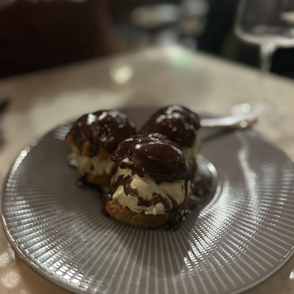 Mia Francesca - Profiteroles (?) with pistachio gelato - Italian Near Me - Chicago, Illinois Mia Francesca - Profiteroles (?) with pistachio gelato - Italian Near Me - Chicago, Illinois