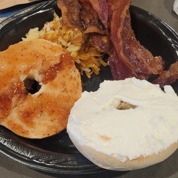 Ayres Hotel Orange - Complimentary Breakfast - Hotels Near Me - Orange, California