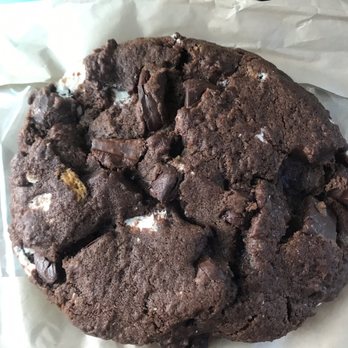 Cali - S'more Cookie - AMAZING!!!! Get It - New American Near Me - Tampa, Florida Cali - S'more Cookie - AMAZING!!!! Get It - New American Near Me - Tampa, Florida