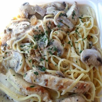 Win-Spuntino - Chicken alfredo - Italian Near Me - Honolulu, Hawaii