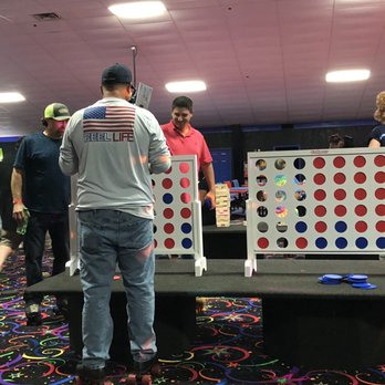Hot Wheels Skating Palace - Jumbo connect 4- there was also jumbo jenga - Skating Rinks Near Me - Bossier City, Louisiana