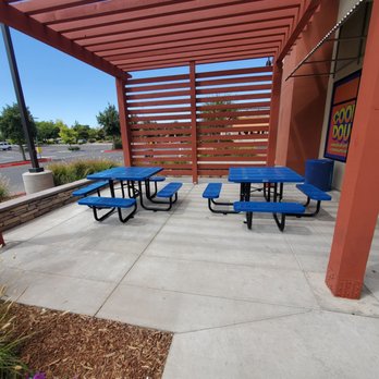 Dutch Bros Coffee - Outdoor drinking - Juice Bars & Smoothies Near Me - Elk Grove, California