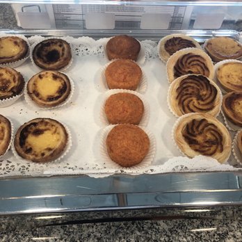 ANA Lounge - Assorted pastries - Airport Lounges Near Me - Maia, 13