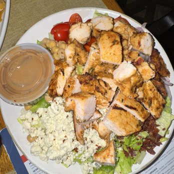 Alfredo's Pizzeria - Grilled Chicken Salad - Italian Near Me - Ridge, New York