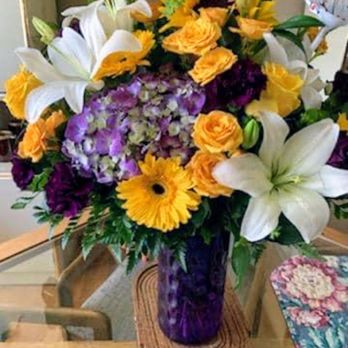 San Jose Flowers - Graduation arrangement - Florists Near Me - San Jose, California San Jose Flowers - Graduation arrangement - Florists Near Me - San Jose, California