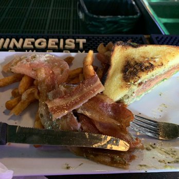 Seven Hills Tavern - Greasy BLT - Dive Bars Near Me - Seven Hills, Ohio Seven Hills Tavern - Greasy BLT - Dive Bars Near Me - Seven Hills, Ohio