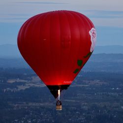 Portland Rose Hot Air Balloons - Flame glow in the ballon
