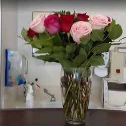 Grower Direct Fresh Cut Flowers - $115.00 for this disgusting attempt at a bouquet Absolutely pathetic attempt. I would never recommend St Albert Growers Direct to anyone.
