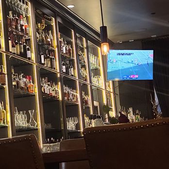 Central Bar + Restaurant - The bar - American Near Me - Bellevue, Washington Central Bar + Restaurant - The bar - American Near Me - Bellevue, Washington
