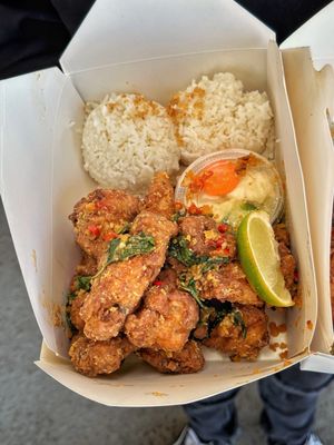 Mama Hieu's by null