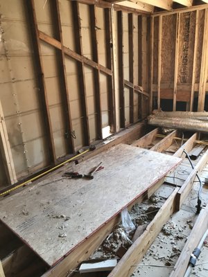 Ross Electric Company Logo