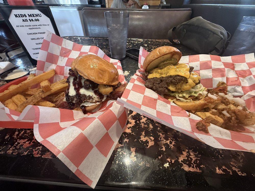 Thunder Burger Logo