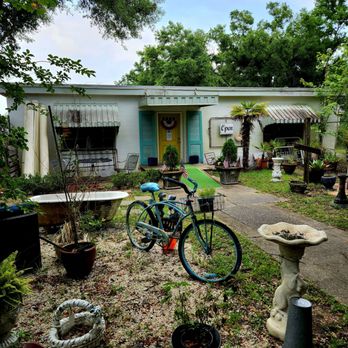 Oooodles Antiques - June 2022: A small annex in the back yard - Antiques Near Me - Pensacola, Florida Oooodles Antiques - June 2022: A small annex in the back yard - Antiques Near Me - Pensacola, Florida