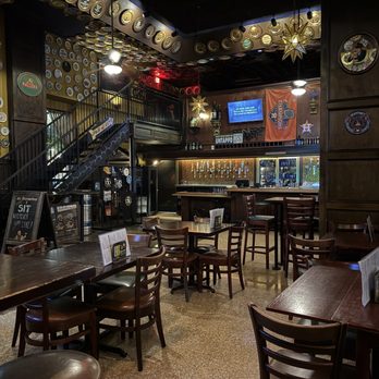 Flying Saucer Draught Emporium - Interior layout - New American Near Me - Houston, Texas