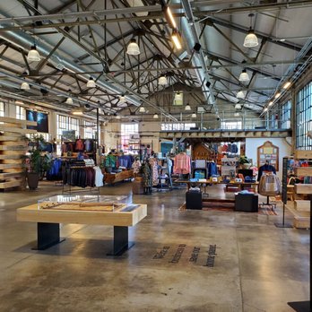 Patagonia Honolulu - Inside the store......... - Sports Wear Near Me - Honolulu, Hawaii Patagonia Honolulu - Inside the store......... - Sports Wear Near Me - Honolulu, Hawaii